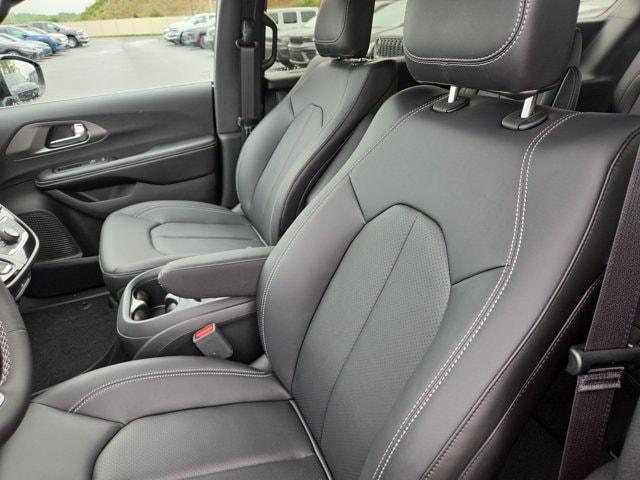 2027 Chrysler Pacifica PACIFICA SELECT AWD 2027 Chrysler Pacifica PACIFICA SELECT AWD