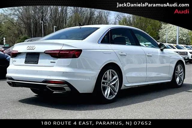 2023 Audi A4 Premium 45 TFSI S line quattro S tronic