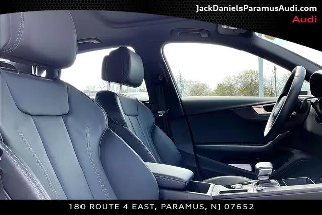 2023 Audi A4 Premium 45 TFSI S line quattro S tronic