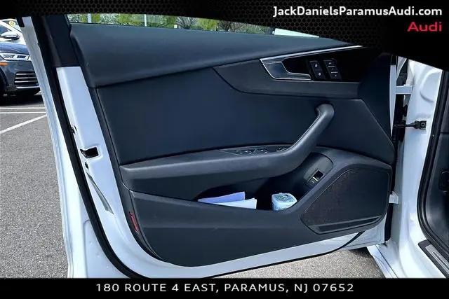 2023 Audi A4 Premium 45 TFSI S line quattro S tronic