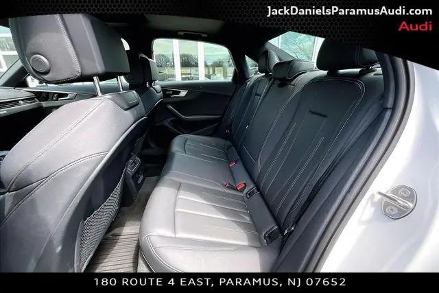 2023 Audi A4 Premium 45 TFSI S line quattro S tronic