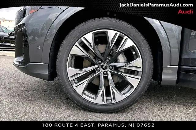 2026 Audi Q8 Premium Plus 55 TFSI quattro Tiptronic