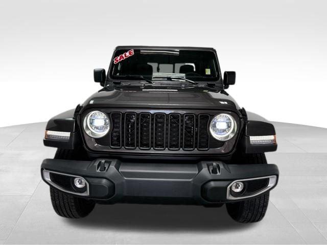 2026 Jeep Gladiator GLADIATOR SAHARA 4X4 2026 Jeep Gladiator GLADIATOR SAHARA 4X4