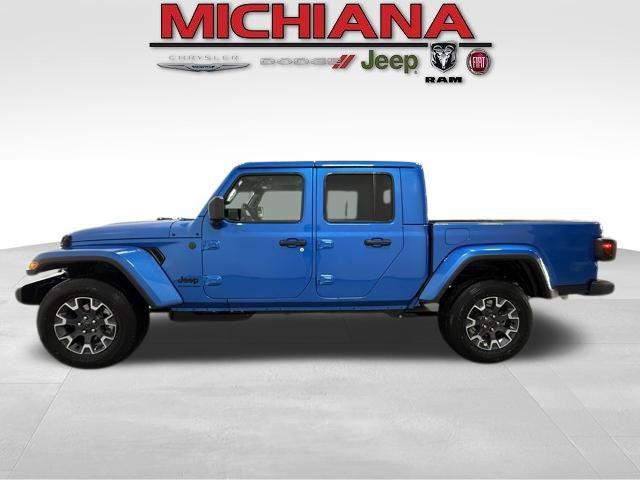 2026 Jeep Gladiator GLADIATOR SAHARA 4X4
