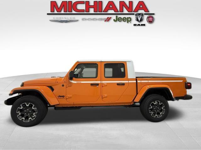 2026 Jeep Gladiator GLADIATOR SAHARA 4X4