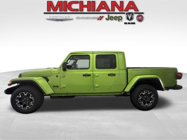 2026 Jeep Gladiator GLADIATOR SAHARA 4X4