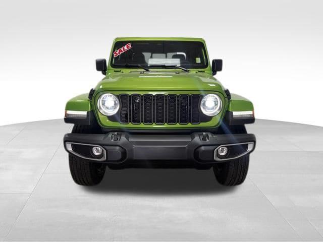 2026 Jeep Gladiator GLADIATOR SAHARA 4X4