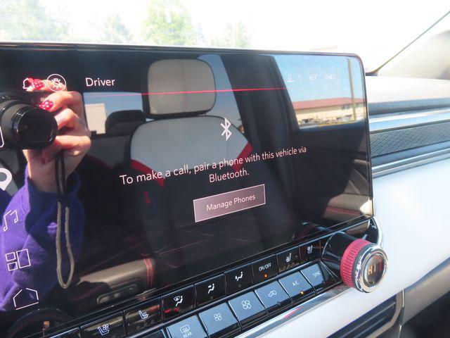 2023 GMC Canyon 4WD Crew Cab Short Box AT4X