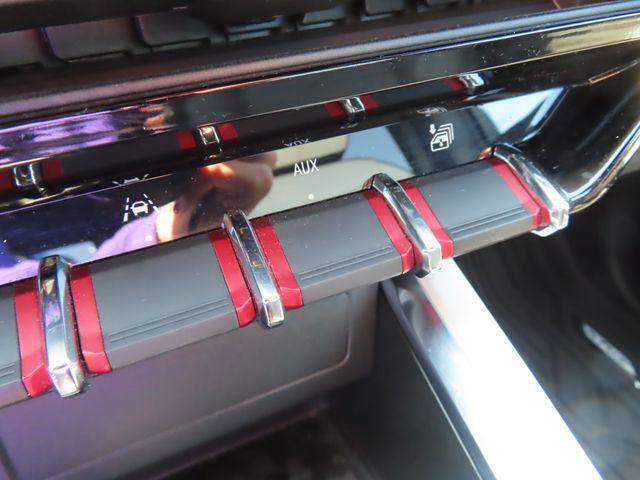 2023 GMC Canyon 4WD Crew Cab Short Box AT4X