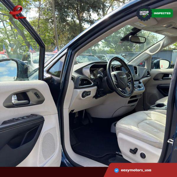 2021 Chrysler Pacifica Hybrid Touring L