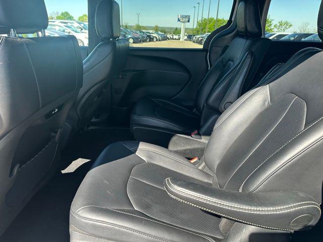 2024 Chrysler Pacifica Hybrid S Appearance Pkg