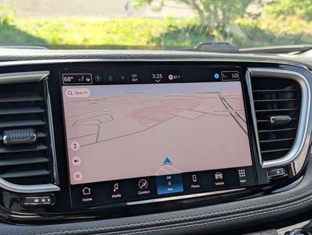 2024 Chrysler Pacifica Hybrid S Appearance Pkg