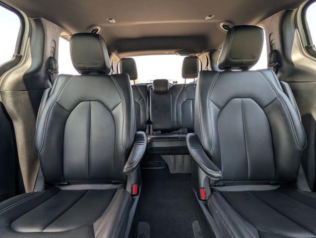 2024 Chrysler Pacifica Hybrid S Appearance Pkg
