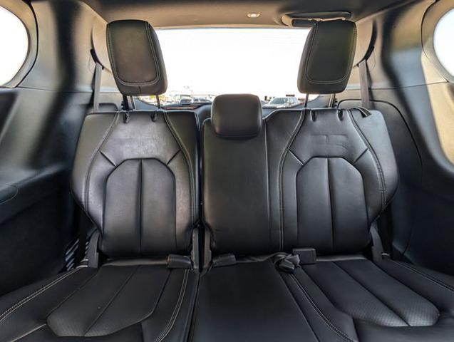 2024 Chrysler Pacifica Hybrid S Appearance Pkg