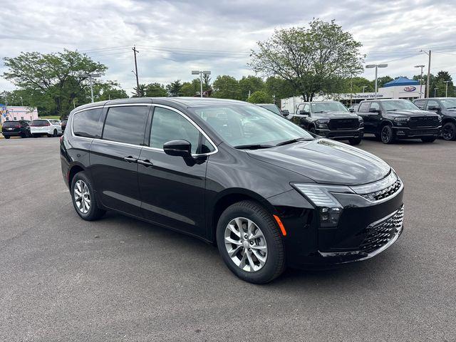 2027 Chrysler Pacifica PACIFICA SELECT AWD
