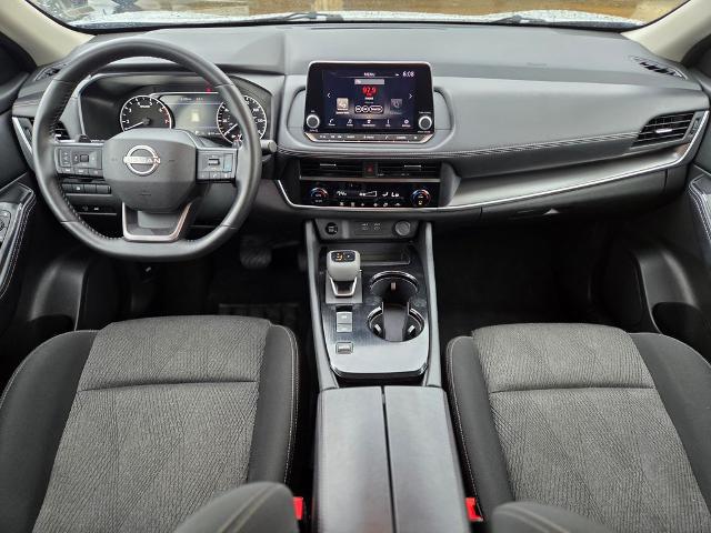 2025 Nissan Rogue SV FWD