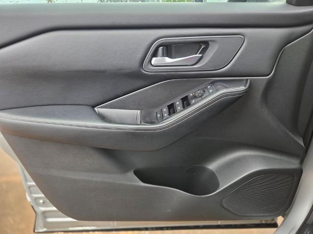 2025 Nissan Rogue SV FWD