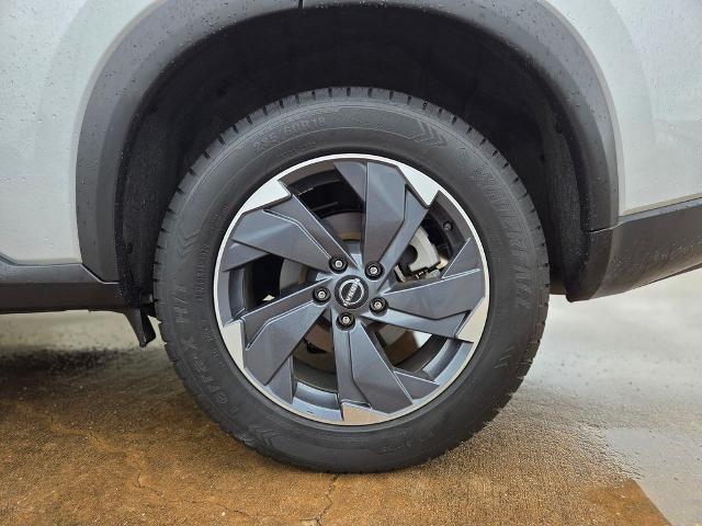 2025 Nissan Rogue SV FWD