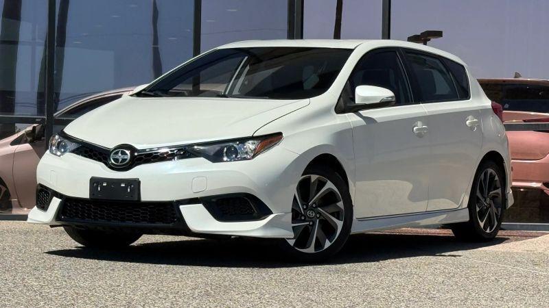 2016 Scion iM Base