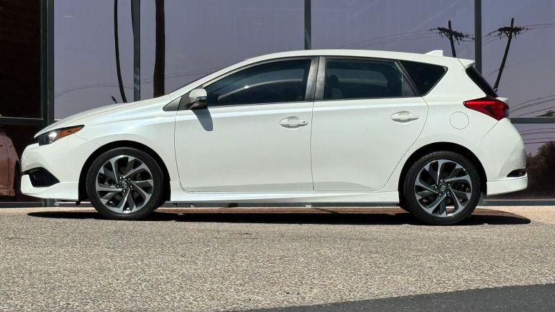 2016 Scion iM Base