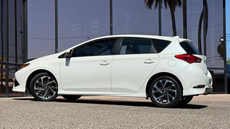 2016 Scion iM Base