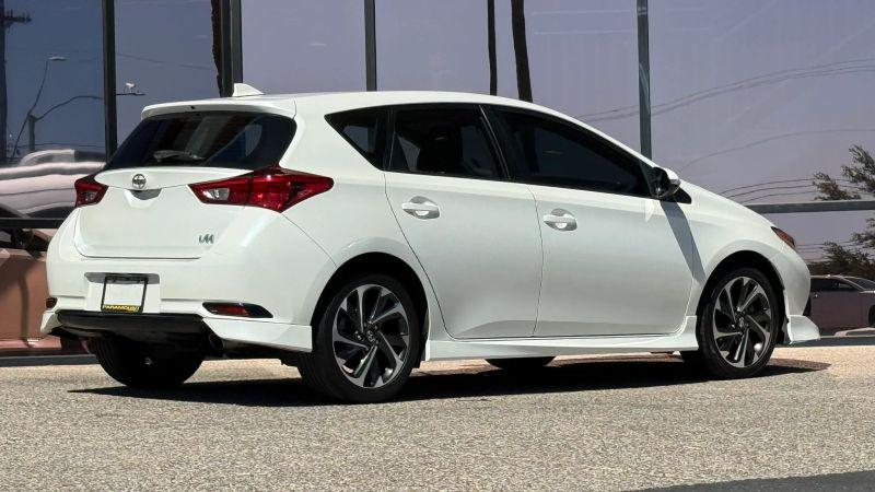 2016 Scion iM Base