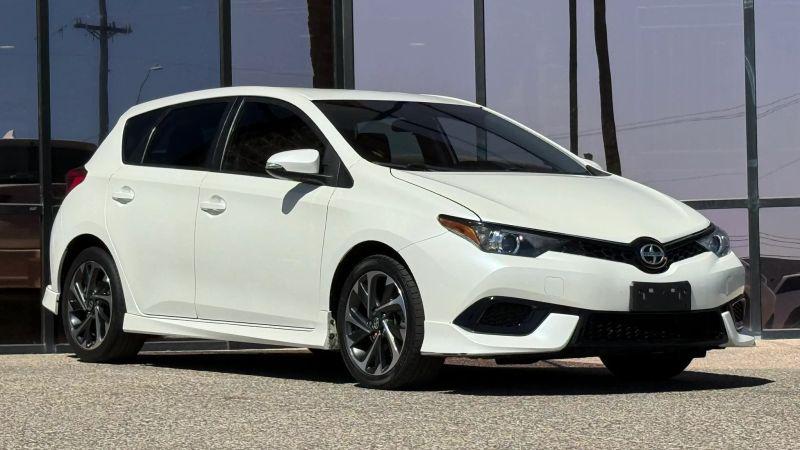 2016 Scion iM Base
