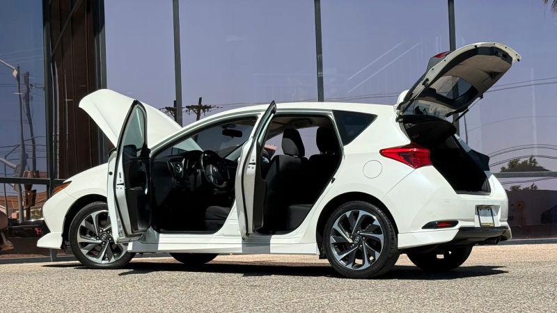 2016 Scion iM Base
