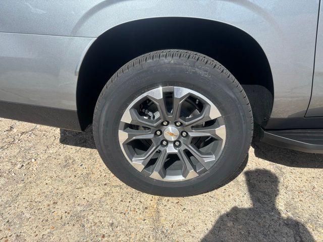 2026 Chevrolet Suburban LT, 4WD