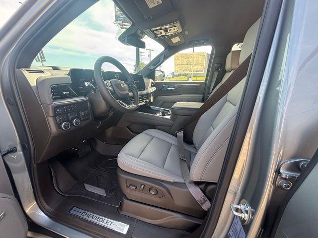 2026 Chevrolet Suburban LT, 4WD