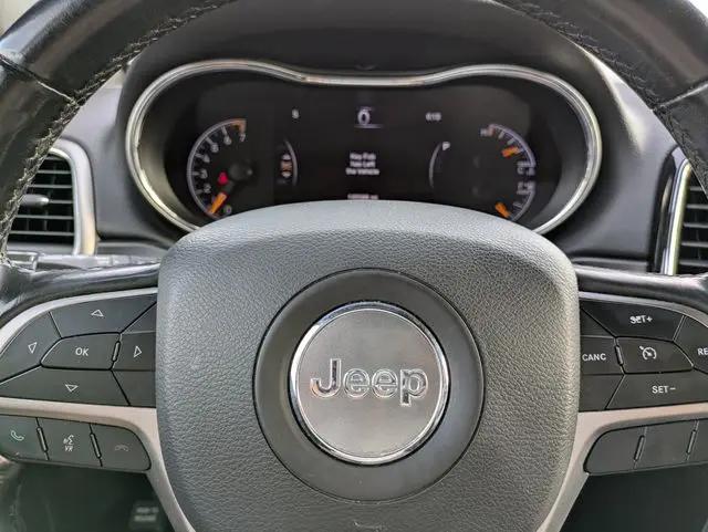 2020 Jeep Grand Cherokee Laredo E 4x4