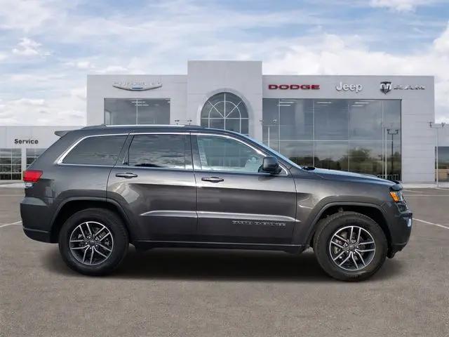 2020 Jeep Grand Cherokee Laredo E 4x4