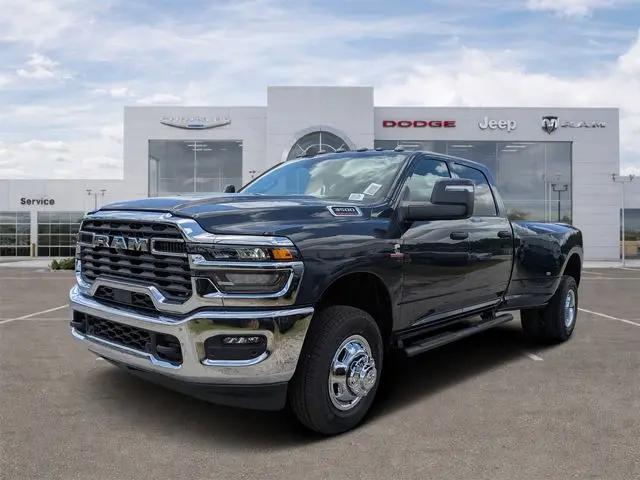 2026 Ram 3500 Tradesman Crew Cab 4x4 8' Box