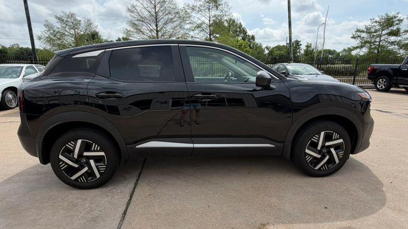 2025 Nissan Kicks SV FWD