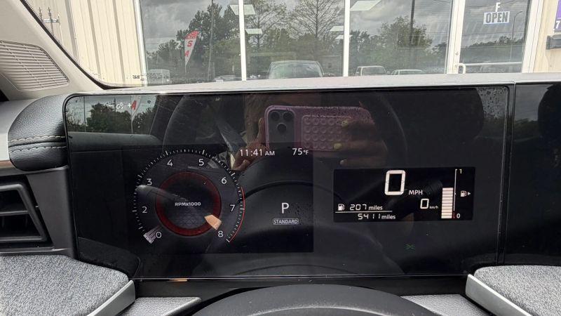 2025 Nissan Kicks SV FWD
