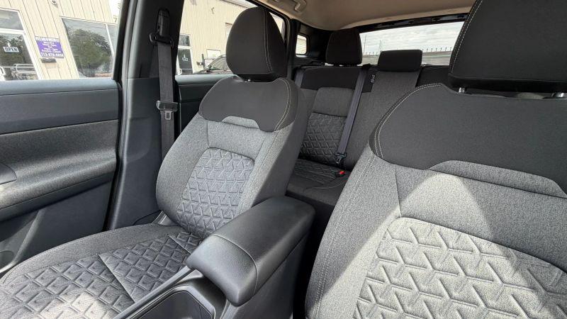 2025 Nissan Kicks SV FWD