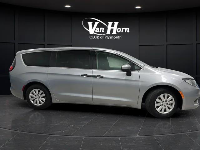 2020 Chrysler Voyager L
