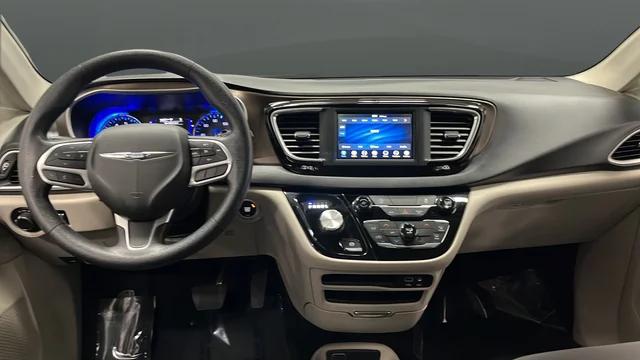 2020 Chrysler Voyager L