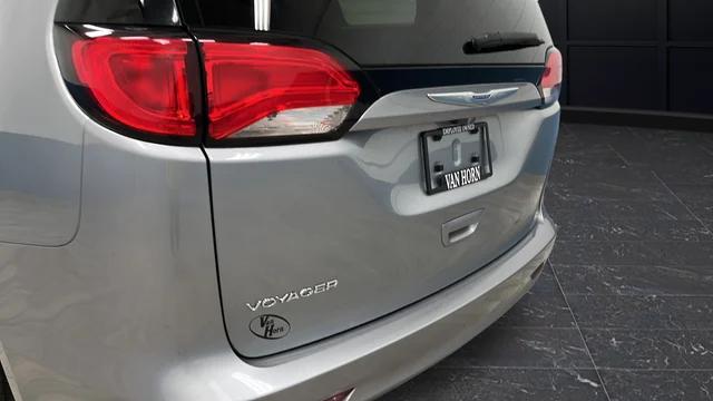 2020 Chrysler Voyager L