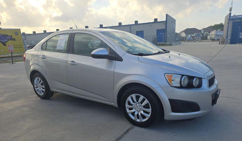 2013 Chevrolet Sonic LS Manual