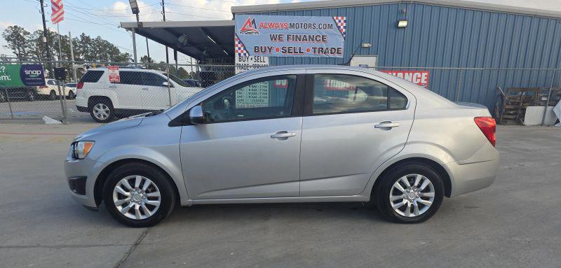 2013 Chevrolet Sonic LS Manual