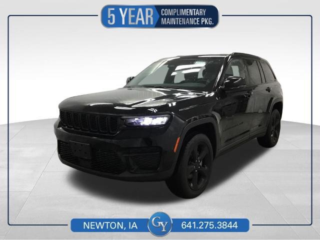 2023 Jeep Grand Cherokee Altitude 4x4 for sale in Newton, IA