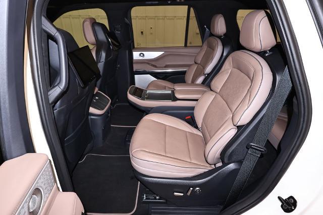 2025 Lincoln Navigator Black Label