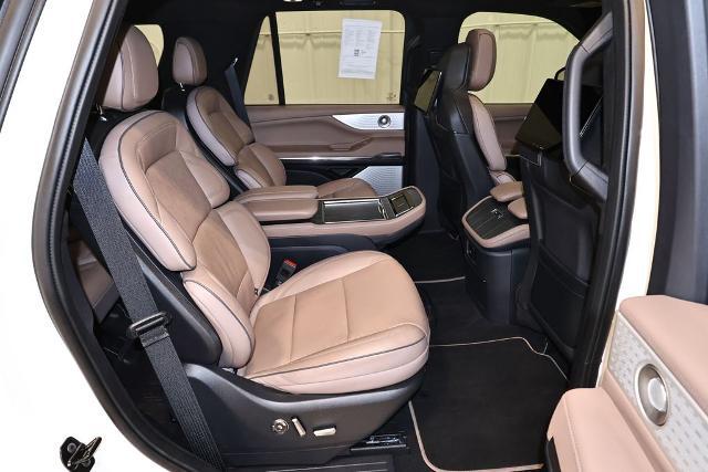 2025 Lincoln Navigator Black Label