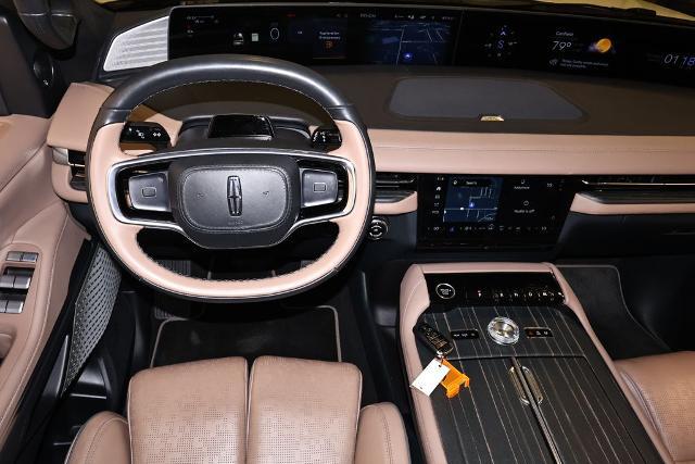 2025 Lincoln Navigator Black Label