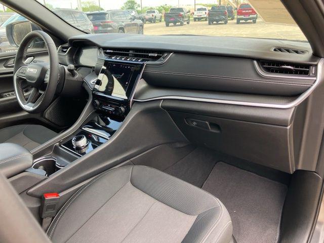 2025 Jeep Grand Cherokee Laredo X 4x2