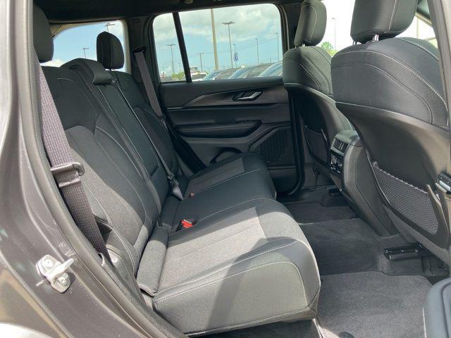 2025 Jeep Grand Cherokee Laredo X 4x2