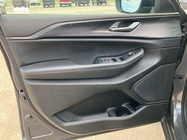 2025 Jeep Grand Cherokee Laredo X 4x2