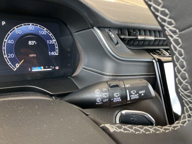 2025 Jeep Grand Cherokee Laredo X 4x2