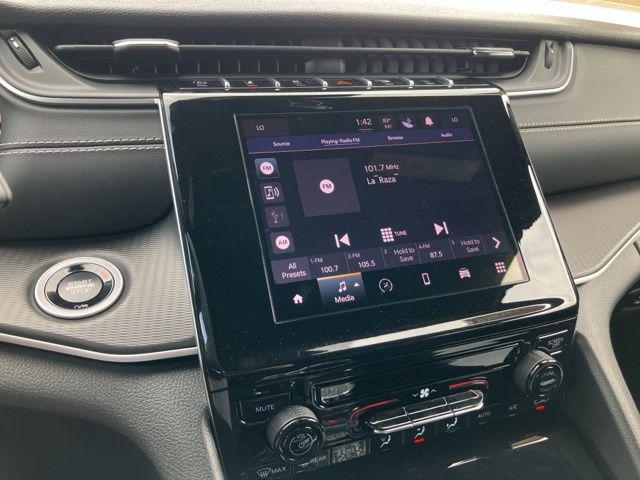 2025 Jeep Grand Cherokee Laredo X 4x2